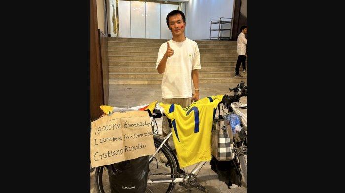 mimpi-jadi-nyata-fans-rela-kayuh-sepeda-13-000-km-dari-china-ke-saudi-untuk-bertemu-ronaldo_e72a8fd.jpg