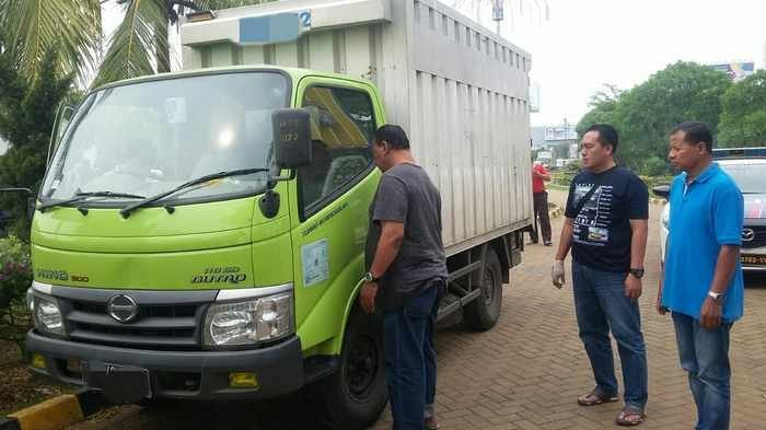 mobil-boks-bermuatan-ikan-dirampok-di-muara-baru-jakarta-utara-pelaku-perempuan-berinisial-c_5806552.jpg