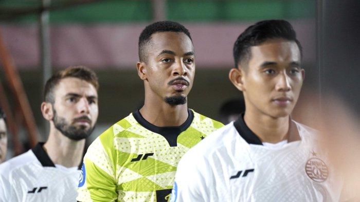 penjelasan-persija-soal-kondisi-terkini-kiper-carlos-eduardo-usia-tabrakan-dengan-pemain-bali-united_fee76ed.jpg