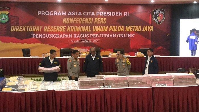 polisi-ungkap-peran-24-tersangka-kasus-mafia-judi-online-libatkan-oknum-pegawai-komdigi_bdf20fb.jpg