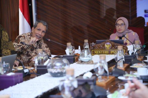 rapat-bersama-kpk-menteri-panrb-ungkap-transformasi-digital-jadi-fokus-strategi-pencegahan-korupsi_a3e1099.jpg