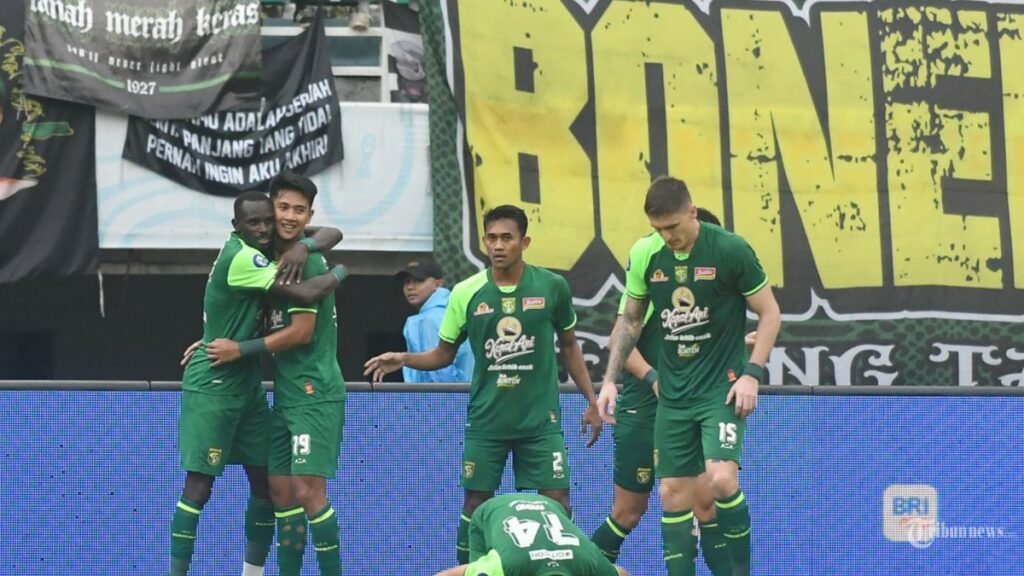 rapor-hijau-persebaya-surabaya-gebrak-liga-1-paul-munster-bicara-kualitas-bajol-ijo_f6b6bd8.jpg