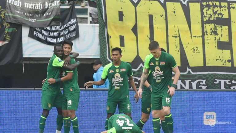 rapor-hijau-persebaya-surabaya-gebrak-liga-1-paul-munster-bicara-kualitas-bajol-ijo_f6b6bd8.jpg