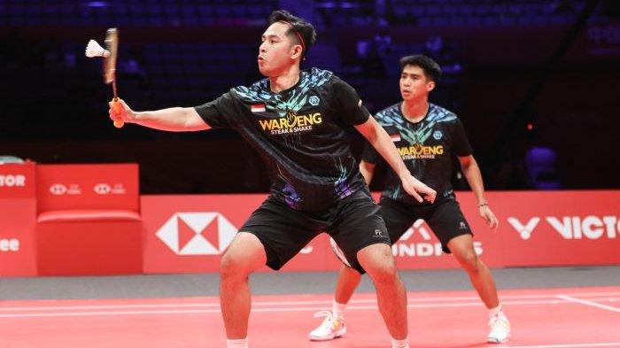 sabar-reza-senang-campur-sedih-usai-hentikan-wakil-tuan-rumah-di-bwf-world-tour-finals-2024_0274c9d.jpg