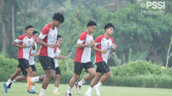 sumardji-ungkap-target-tak-muluk-muluk-timnas-indonesia-di-piala-aff-2024-regenerasi-adalah-kunci_934e601.jpg