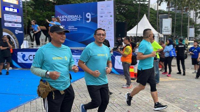 superball-run-2024-silmy-karim-hingga-hasan-nasbi-ikut-lari-di-kategori-5k-dan-10k_910341a.jpg