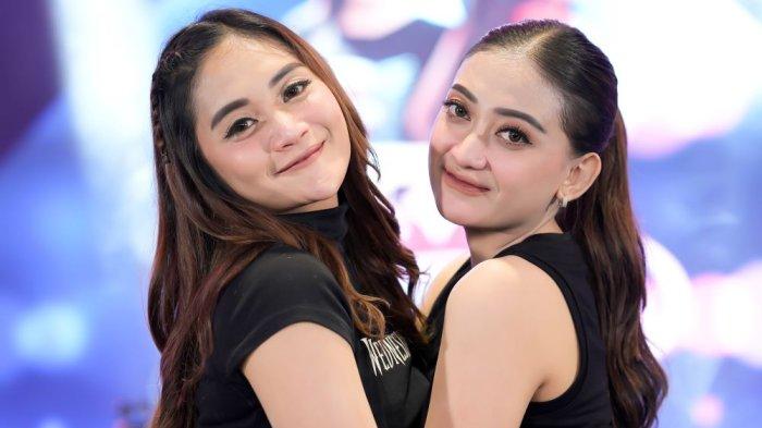 viralnya-lagu-gara-gara-sebotol-bikin-duo-mala-dan-shinta-dilirik-label-besar_24e2e89.jpg