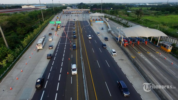 jam-pemberlakuan-contraflow-di-tol-saat-natal-tahun-baru-tak-menentu-sesuai-kondisi-lalin_fa5a934.jpg