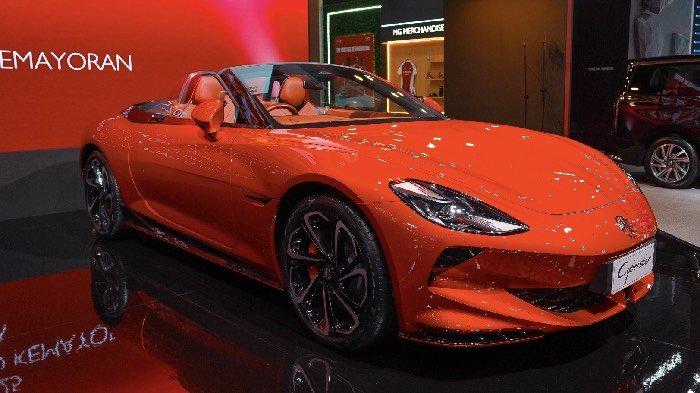 mg-cyberster-roadster-ev-futuristis-kembali-tampil-memukau-di-iims-2025_230ff58.jpg