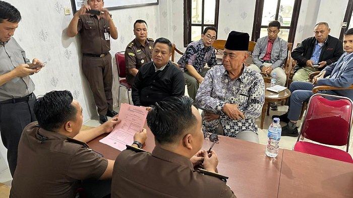 pimpinan-ponpes-al-zaytun-panji-gumilang-dilimpahkan-ke-kejari-indramayu-segera-disidang-kasus-tppu_4f6e0c0.jpg