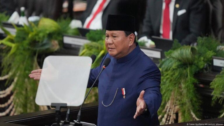 prabowo-bakal-singkirkan-anak-buah-yang-tak-serius-dasco-hak-prerogatif_f3ee9de.jpg