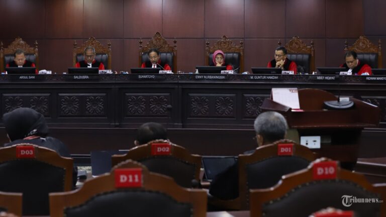 sidang-mk-ahli-jelaskan-kenapa-hukuman-penjara-dalam-uu-ite-lebih-berat-dibanding-kuhp_2c6c6fd.jpg