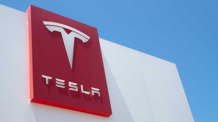 tesla-diboikot-warganet-malaysia-peluncuran-mobil-listrik-jupiter-besutan-elon-musk-dihujat_a7993aa.jpg