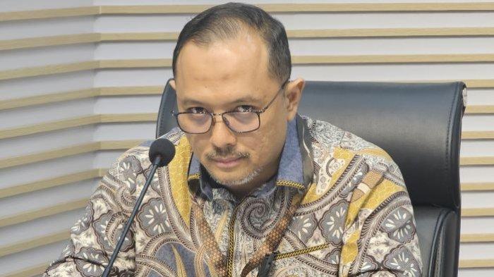 usut-kasus-korupsi-di-papua-kpk-periksa-presiden-direktur-rdg-gibrael-isaak_17fc2af.jpg