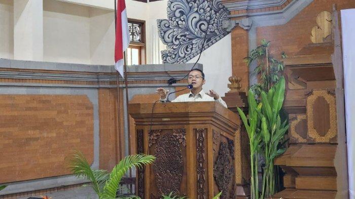 wamendikdasmen-fajar-di-bali-pemerintah-dan-muhammadiyah-hadir-layani-pendidikan-untuk-semua_ab23db4.jpg