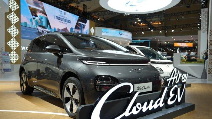 wuling-sajikan-versi-baru-dari-cloud-ev-di-iims-2025-berikut-deretan-penyegarannya_739d7a2.jpg