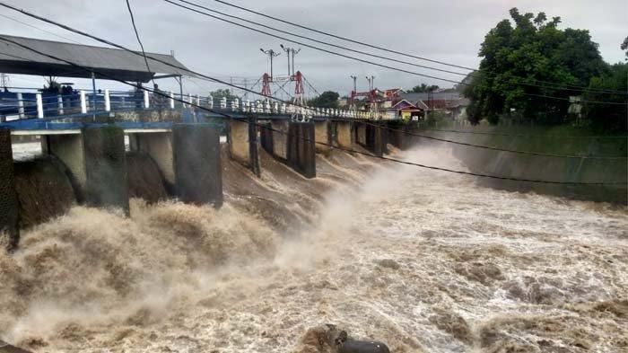 curah-hujan-tinggi-14-insiden-bencana-alam-terjadi-di-kota-bogor_d5a6c74.jpg