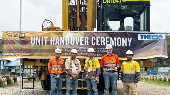 dukung-operasional-tambang-alat-berat-rotary-drills-berteknologi-minestar-terrain-diserahterimakan_ea68b05.jpg