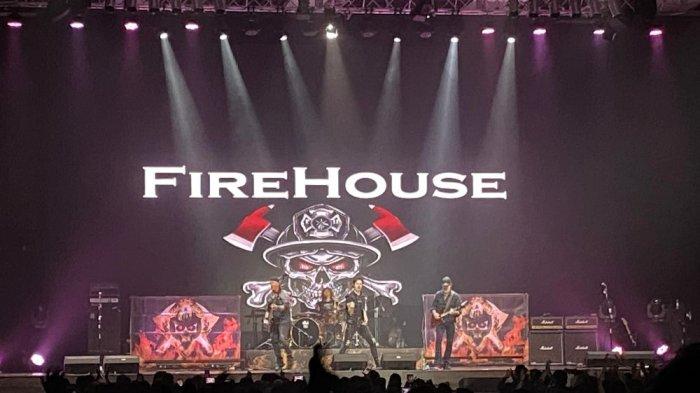 konser-di-jakarta-firehouse-dedikasikan-lagu-home-is-where-the-heart-is-untuk-mendiang-cj-snare-_bda2309.jpg