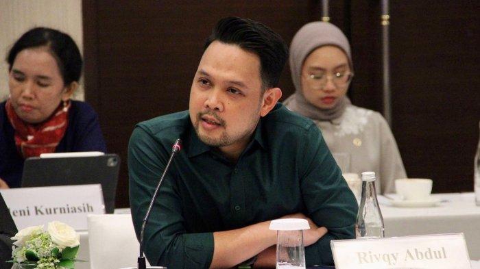 pasokan-pupuk-kurang-petani-di-jawa-timur-sampaikan-keluhan-ke-erick-thohir-lewat-gus-rivqy_109255d.jpg